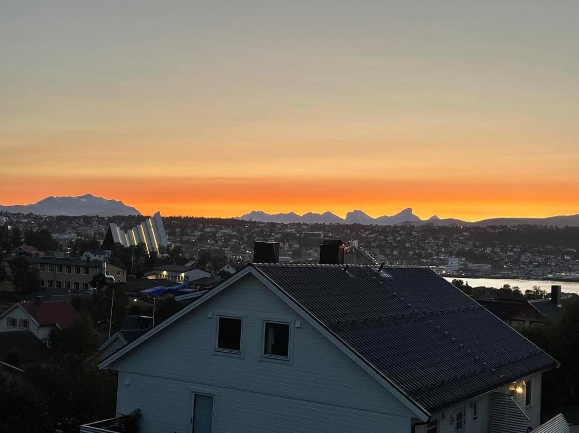 Sentral Og Koselig Leilighet Apartment Tromso Luaran gambar